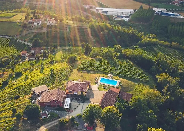 Family Nelle Langhe - Piscina Con Vista Vigneti Per Famiglie * Vesime