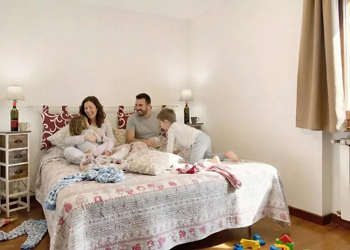 Family Nelle Langhe - Piscina Con Vista Vigneti Per Famiglie Tatil Evi